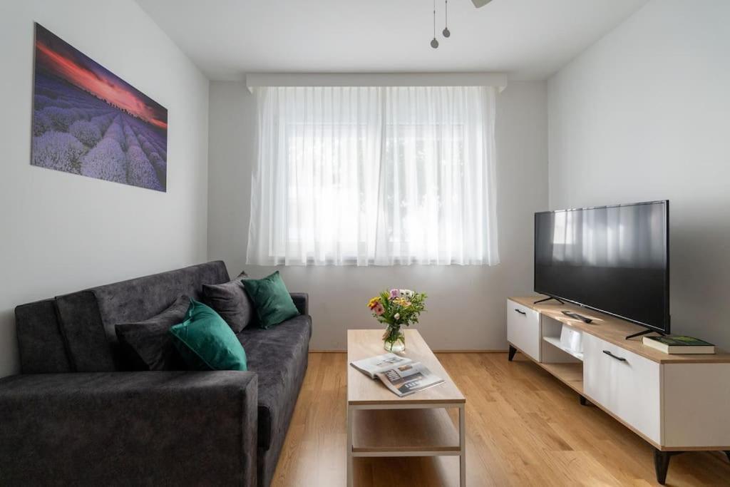 1Br Haven With Swift City Access By Hm فيينا المظهر الخارجي الصورة