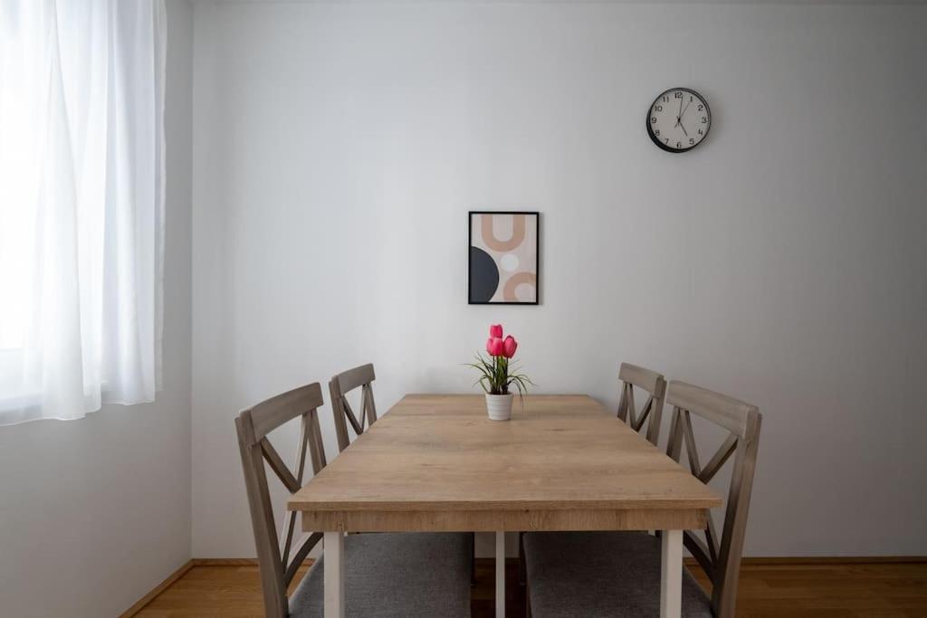 1Br Haven With Swift City Access By Hm فيينا المظهر الخارجي الصورة