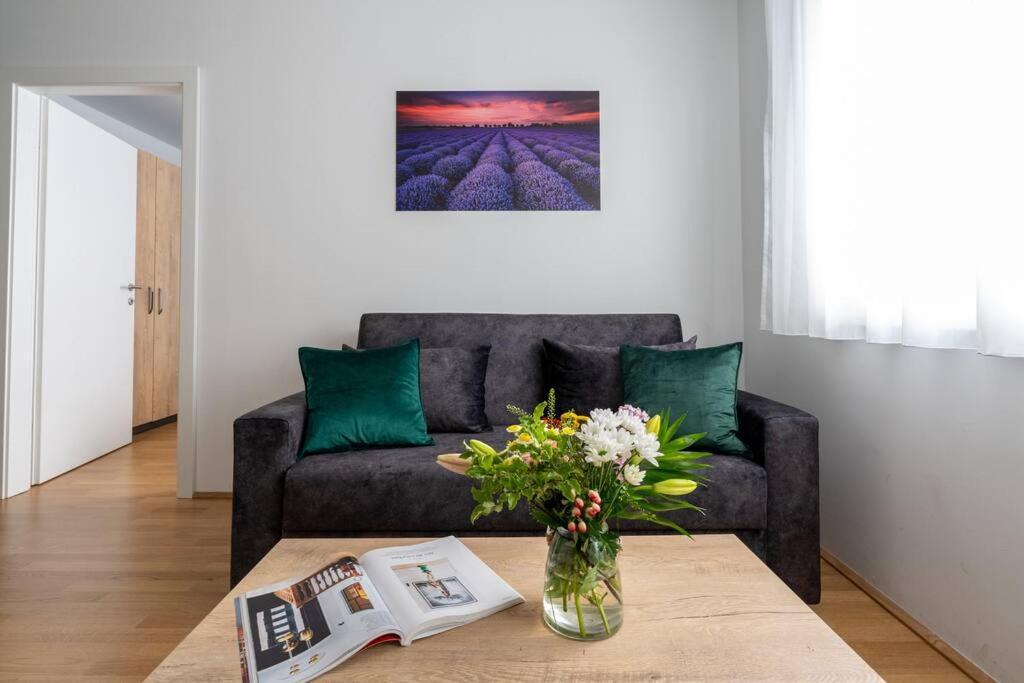 1Br Haven With Swift City Access By Hm فيينا المظهر الخارجي الصورة