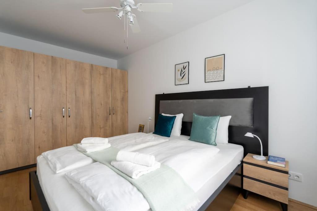 1Br Haven With Swift City Access By Hm فيينا المظهر الخارجي الصورة